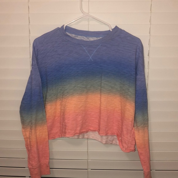 crop top long sleeve. - Picture 1 of 3